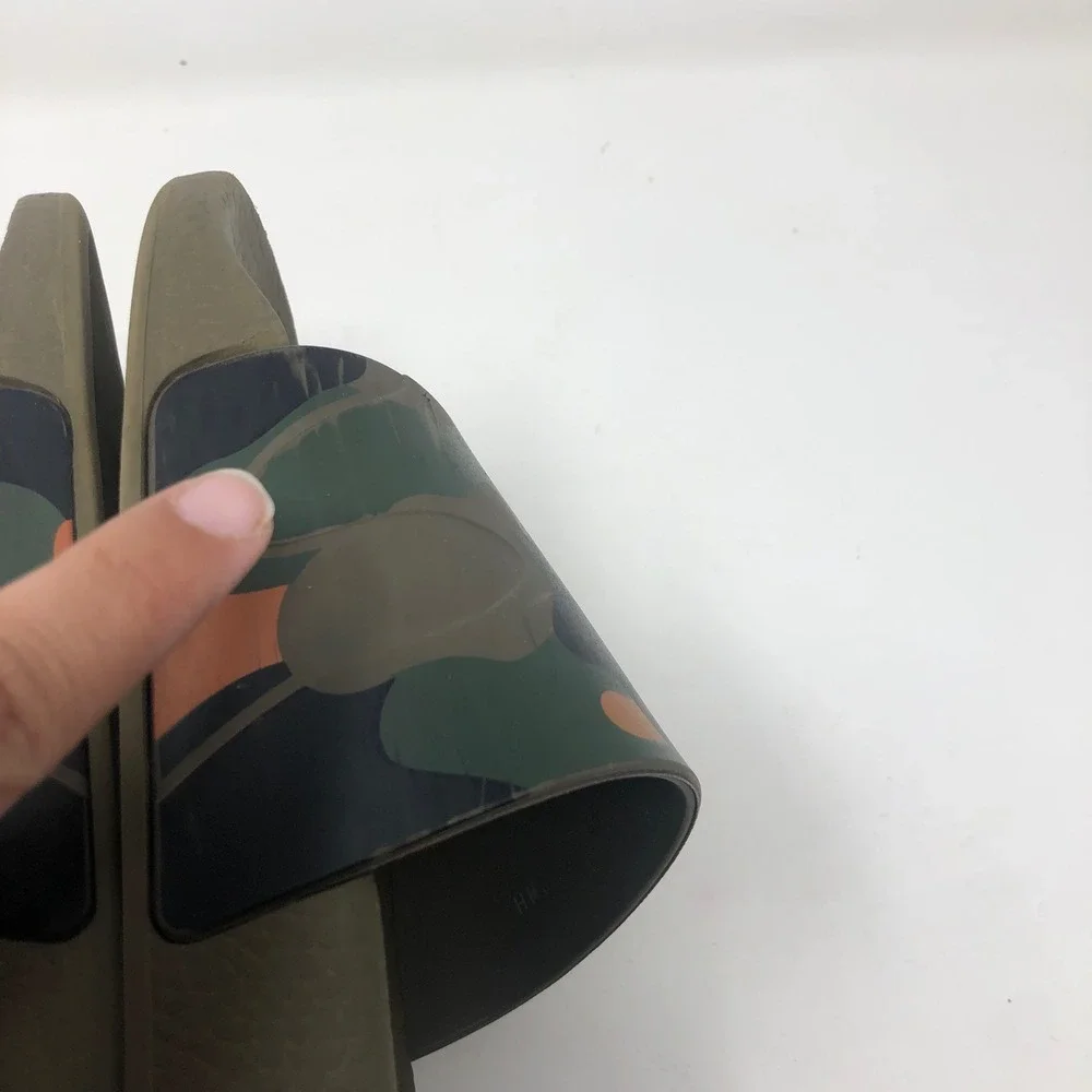 Valentino Garavani Camo Print Rubber Slide Sandals Mens‎ 41 8 Green HM873 Italy